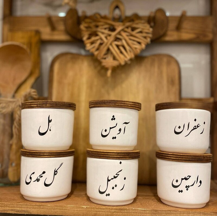 عکس محصول جا ادویه سرامیکی استوانه کوتاه پک 6 عددی - زعفران - آویشن - هل - دارچین - زنجبیل - گل محمدی - ظروف سرامیکی