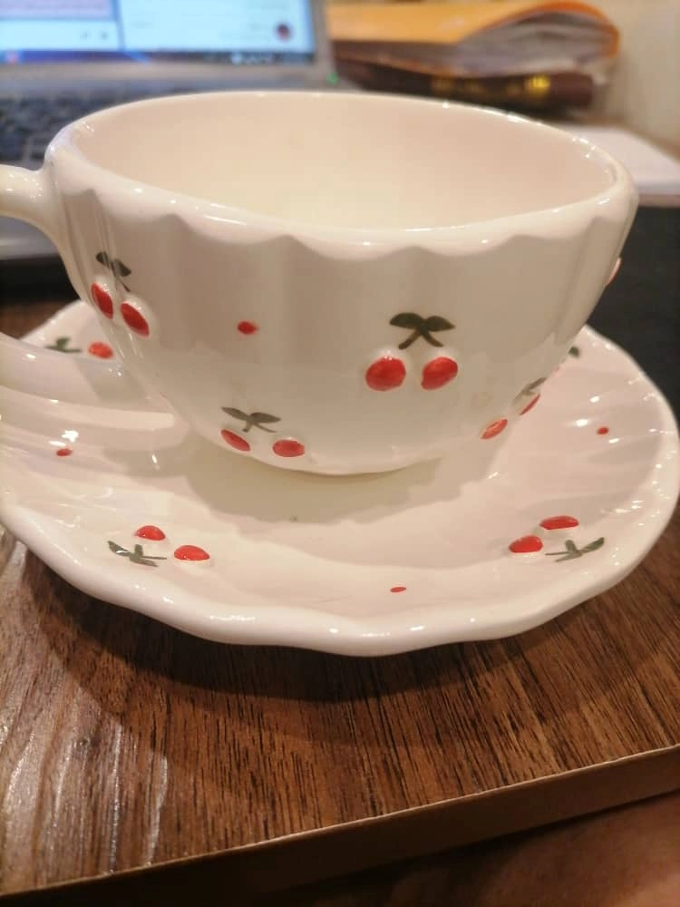 لته خوری و نعلبکی سرامیکی طرح آلبالو برجسته پک 6 عددی